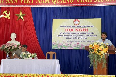 Đại biểu HĐND thị xã Điện bàn tiếp xúc cử tri phường Điện Thắng Nam trước kỳ họp thường kỳ cuối năm 2023.