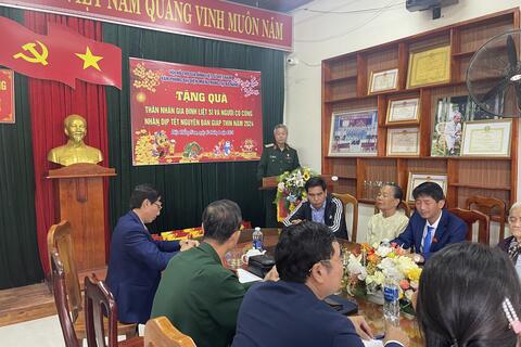 HỘI GIA ĐÌNH LIỆT SĨ VIỆT NAM THĂM VÀ TẶNG QUÀ TẠI PHƯỜNG ĐIỆN THẮNG NAM NHÂN DỊP TẾT NGUYÊN ĐÁN GIÁP THÌN-2024.